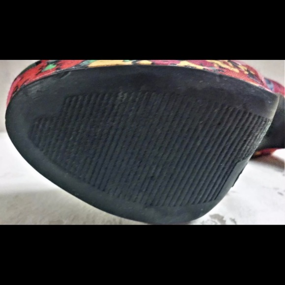 Xhilaration red floral platform stiletto - Picture 12 of 12